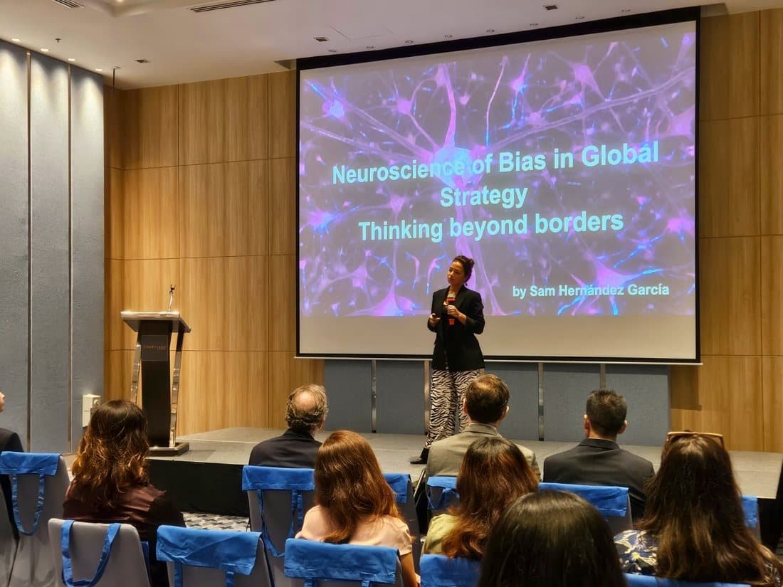 Sam presenting “Neuroscience of Bias in Global Strategy”